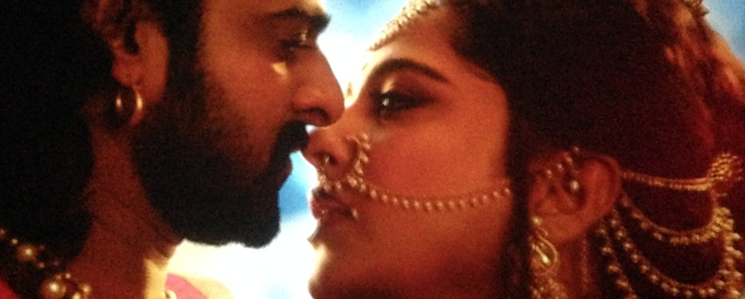 Anushka and Prabhas in Bahubali 2, Anushka Prabhas kiss in Bahubali 2 
