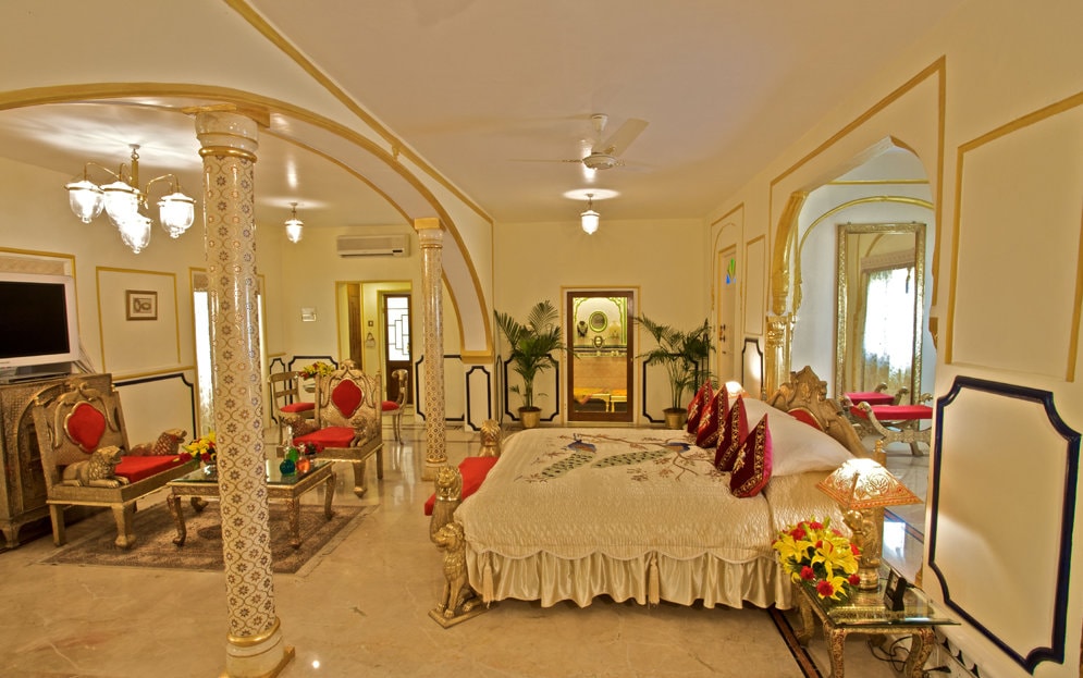 Raj Singh Hotel in jaipur billed $45000, Most expensive hotels of world , heritage hotel