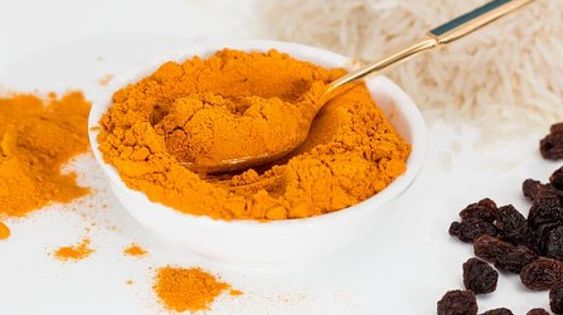 turmeric face pack, acne treatment, fight acne with turmeric face mask